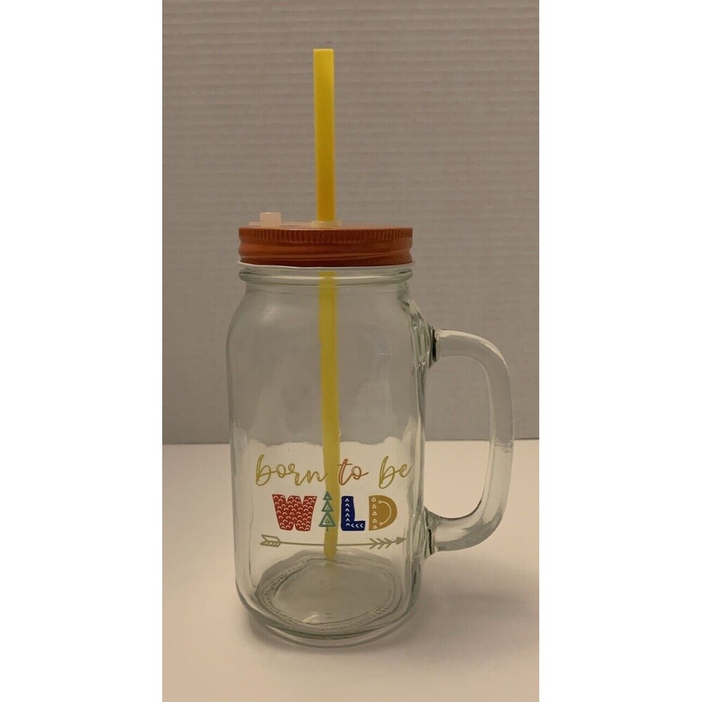 Summer Glass Mason Jar 15oz With Design comes with lid and straw to match.